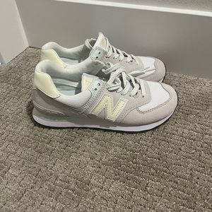Never worn new balance sneakers